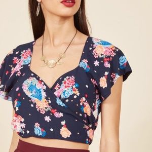 NWT Collectif Vintage Floral Parasol Tie Crop Top